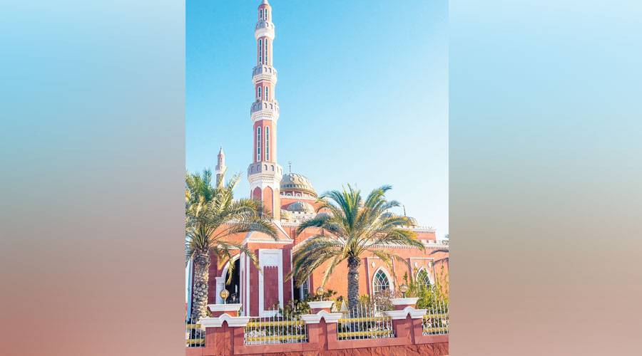2233-مسجداً-ومصلى-في-إمارة-دبي
