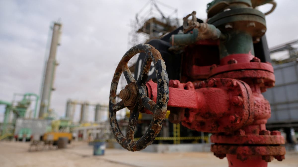 إنتاج-النفط-في-ليبيا-شبه-متوقف.-موانئ-وحقول-البلاد-معطلة-وسط-الصراع-السياسي