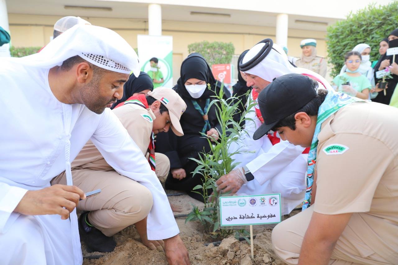 «شتلة-خليفة»-مبادرة-كشافة-دبي-بمشاركة-190-طالباً-وطالبة