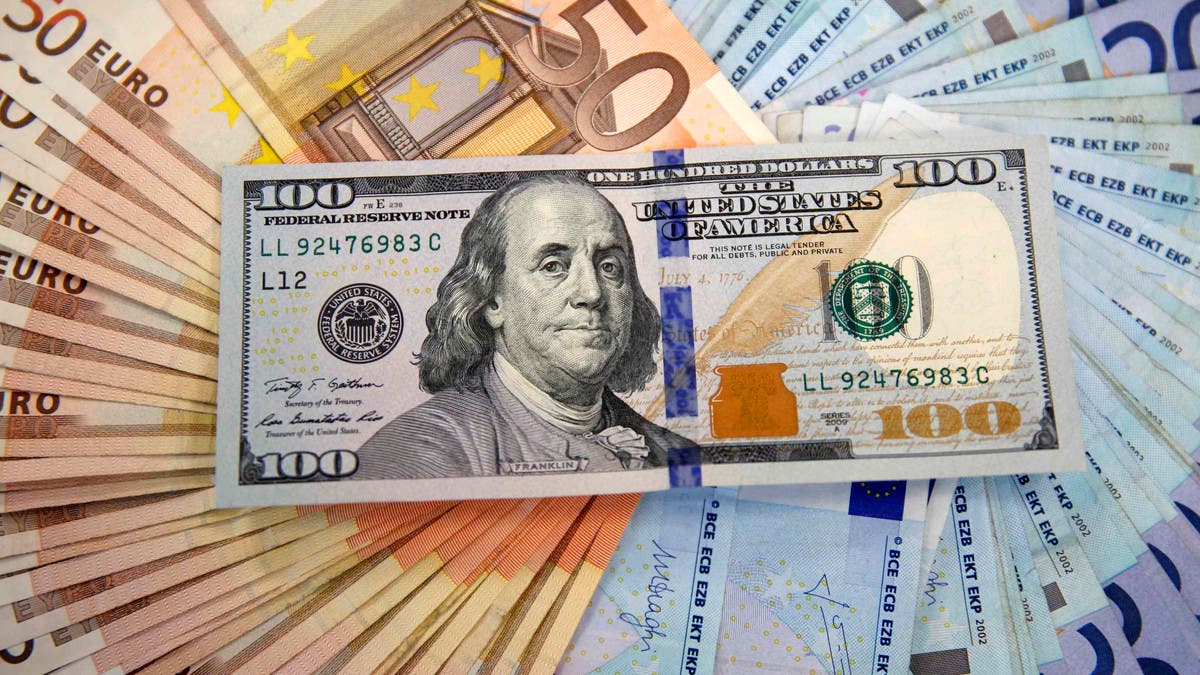اليورو-يصعد-مع-تراجع-الدولار-متجاهلاً الانتخابات-الفرنسية