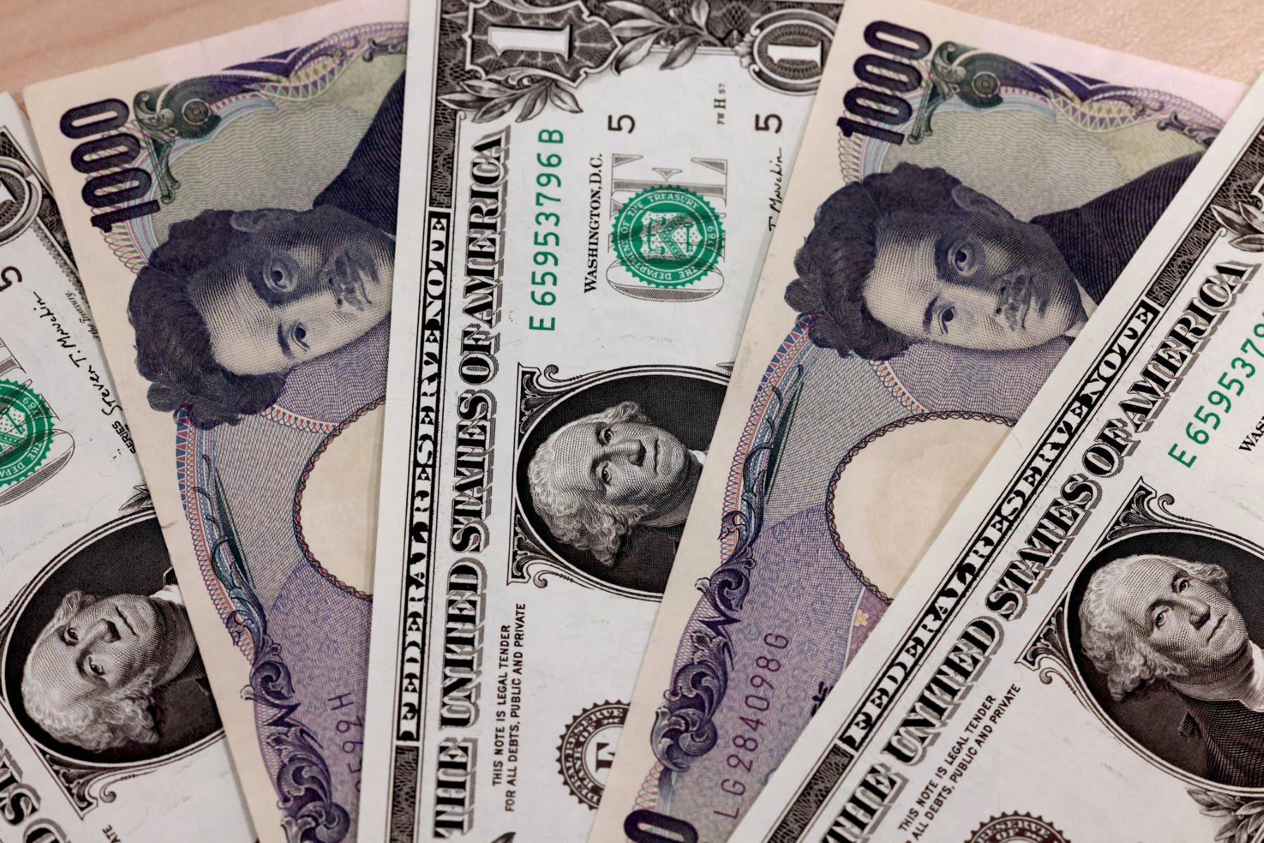 عملة اليابان تهدد بإشعال شرارة أزمة مالية جديدة في آسيا.. كيف ذلك؟