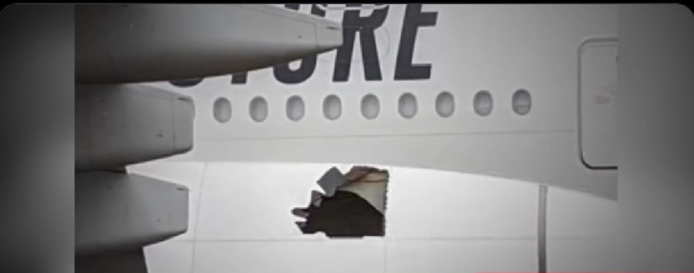 لا-إصابات-في-خلل-فني-لطائرة-الإمارات-إلى-بريسبان