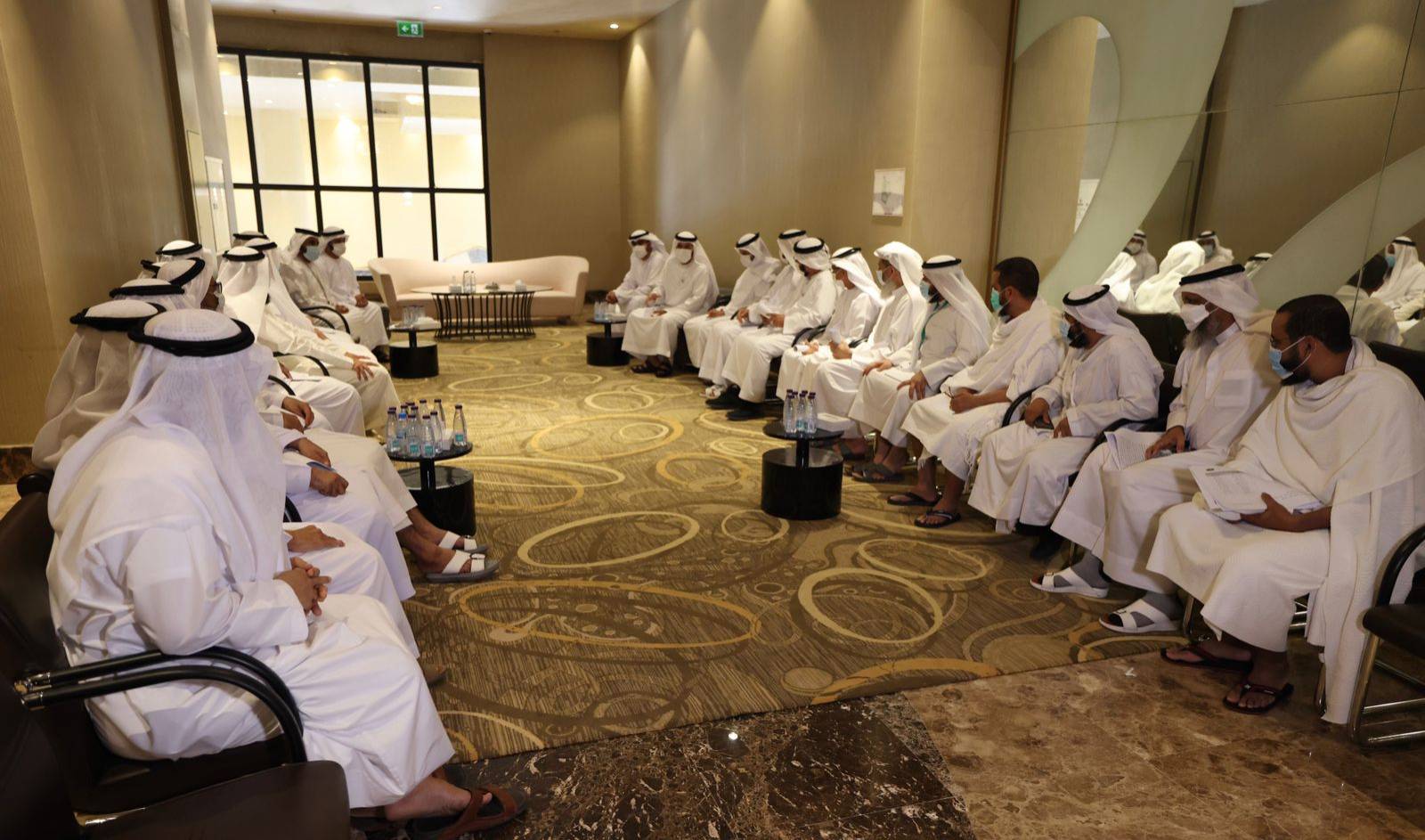 فريق-الوعظ-والاستفسارات-الشرعية-يستعرض-تجهيزاته-لخدمة-حجاج-الإمارات