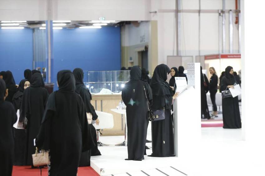 «النسائي-العام»-و«موانئ-أبوظبي»-يدعمان-تمكين-المرأة-بالبرامج-الاجتماعية