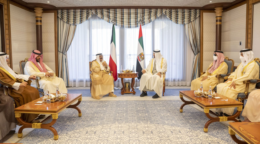 رئيس-الدولة-وولي-عهد-الكويت-يبحثان-تطوير-العلاقات-بين-البلدين