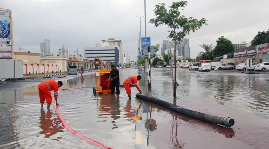 الإمارات-تنجح-في-«اختبار-المطر»-بجاهزية-منظومة-الطوارئ