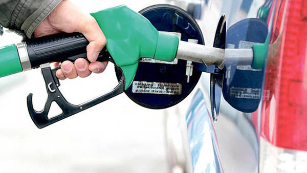 انخفاض-أسعار-الوقود-لشهر-سبتمبر-في-الإمارات