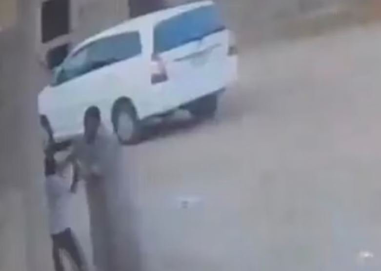 مصادر:-الأمن-يقبض-على-شخص-اعتدى-على-طفل-في-وادي-الدواسر