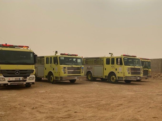 مدني-الرياض-يباشر-حريق-في-مستودعين-بحي-الغنامية