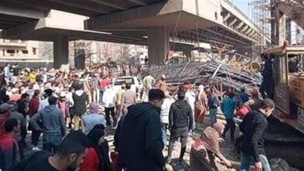 إصابة-4-عمال-إثر-سقوط-عامود-تحت-الإنشاء-أمام-مترو-جامعة-القاهرة-ببولاق