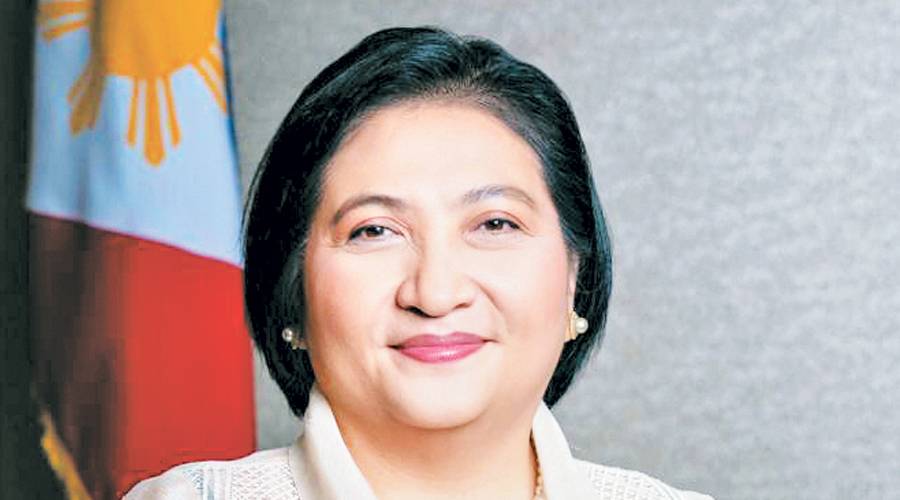 سفيرة-الفلبين-تشيد-بجهود-الدولة-لتمكين-المرأة