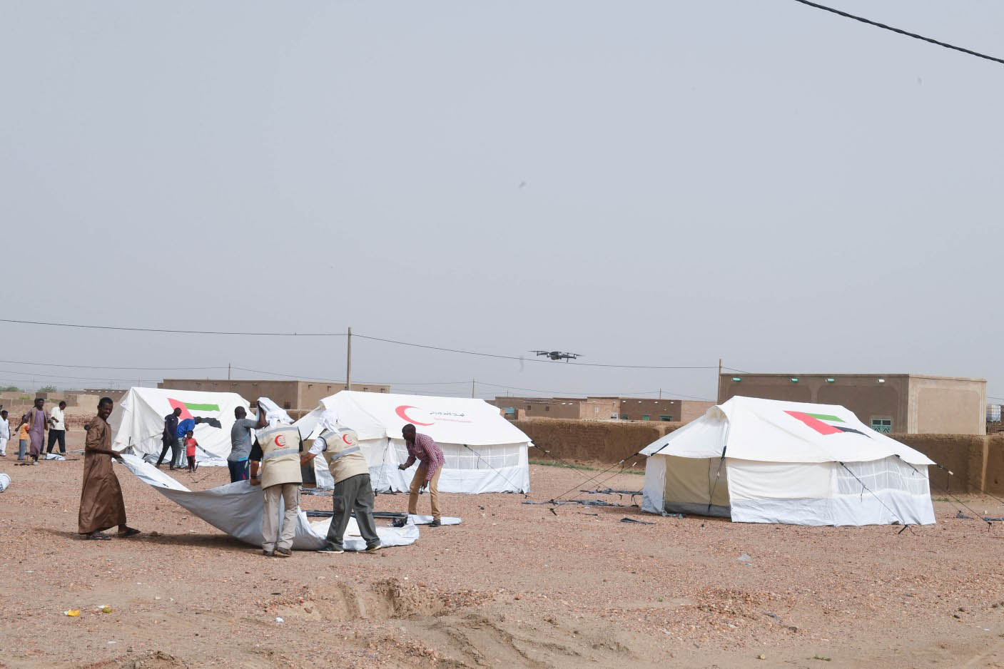 الإمارات-تنشئ-3-معسكرات-جديدة-لإيواء-المتضررين-من-الفيضانات-بالسودان