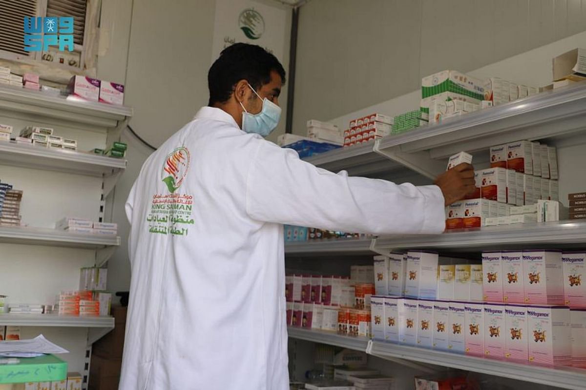 العيادات-الطبية-السعودية-تواصل-تقديم-خدماتها-العلاجية-في-عبس-وحرض-اليمنيتين