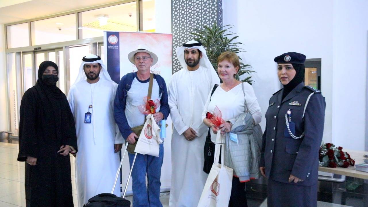 شرطة-أبوظبي-تحتفل-بيوم-السياحة-العالمي