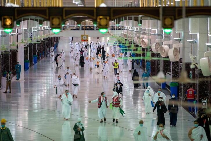 السعودية-تطلق-بوابة-موحدة-للعمرة-والزيارات-السياحية