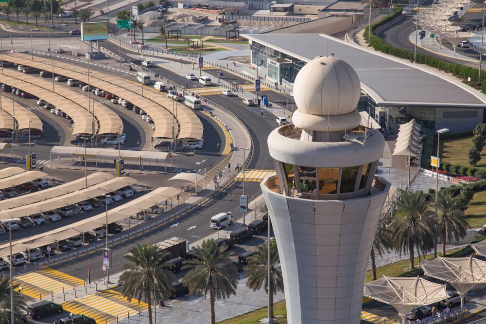 مطار-أبوظبي-يتجاوز-15-مليون-مسافر-في-2022-ديسمبر-يسجل-1.7-مليون