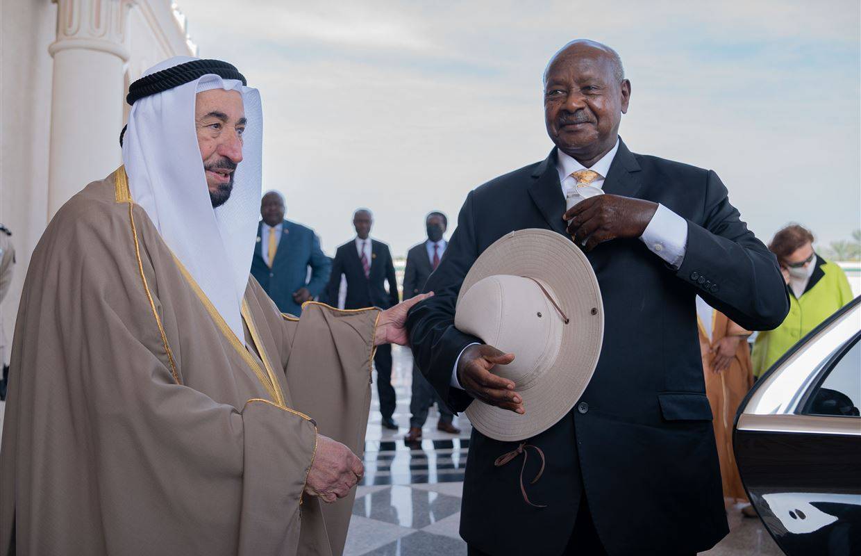 سلطان-يستقبل-رئيس-جمهورية-أوغندا