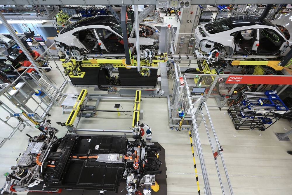 رابطة-صناعة-السيارات-الألمانية-ترفع-توقعاتها-للإنتاج