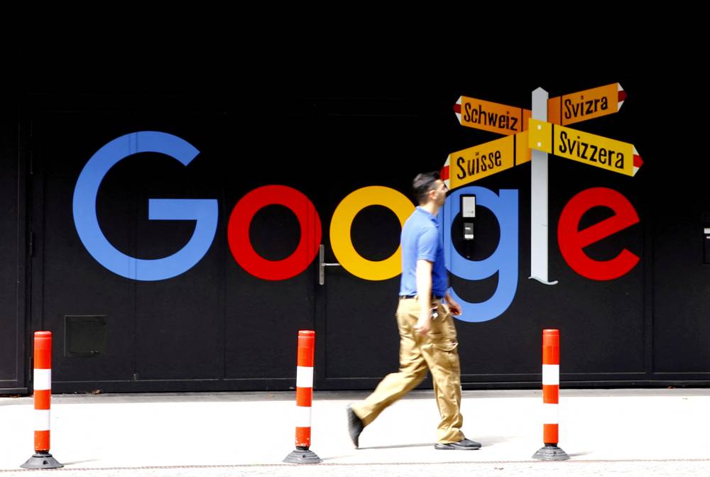 «غوغل»-توقف-مشروعاً-ضخماً-وتلغي-12-ألف-وظيفة