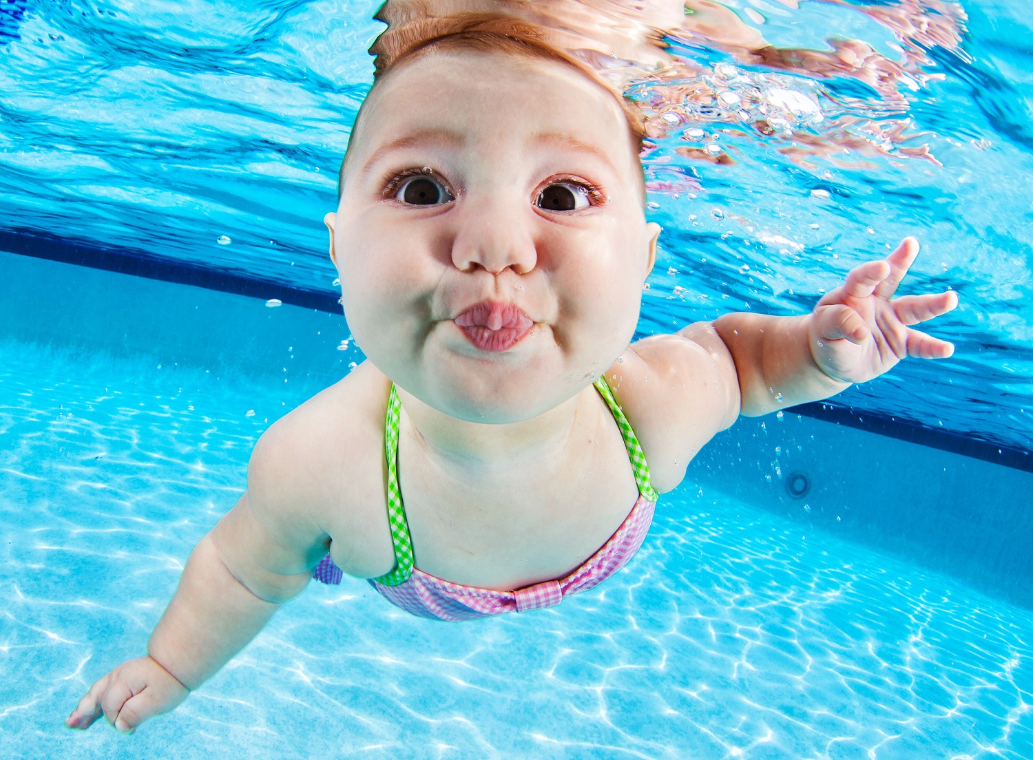 هل-يمتلك-الأطفال-حديثي-الولادة-قدرة-فطرية-على-السباحة؟