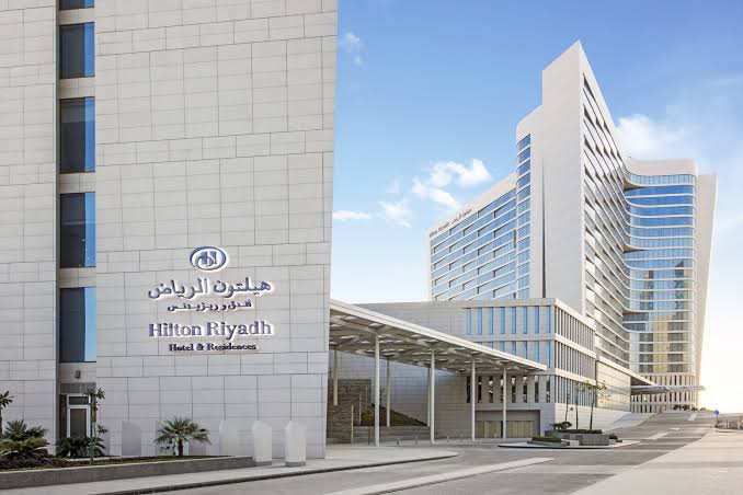 فندق-هيلتون-الرياض-والشقق-الفندقية-يطلق-عروضًا-رائعة-خلال-شهر-أغسطس