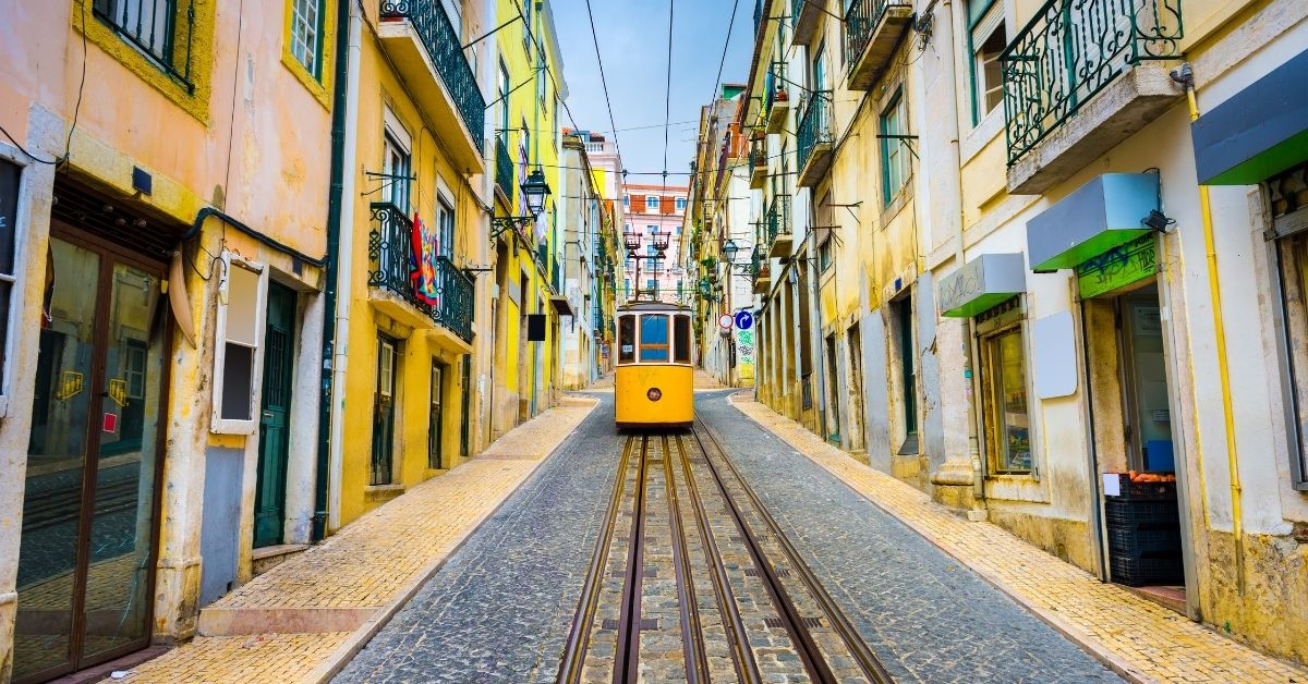 كيف-توفر-المال-عند-السفر-إلى-لشبونة؟