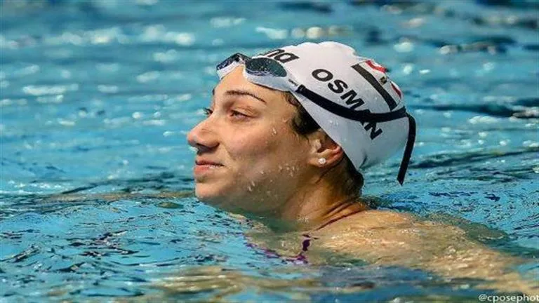 “للمرة-الثالثة”.-فريدة-عثمان-تفوز-بالميدالية-البرونزية-في-بطولة-العالم-للسباحة-بقطر