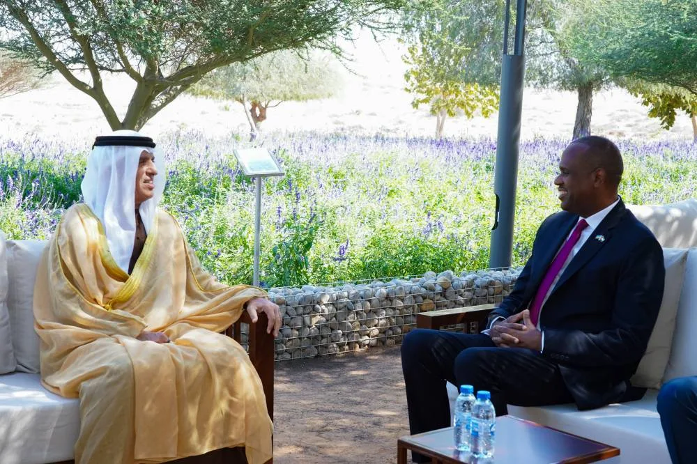 سعود-بن-صقر-يبحث-مع-سفير-رواندا-سبل-تعزيز-العلاقات