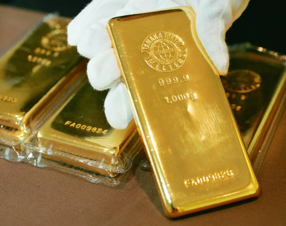 الذهب-يتراجع-عن-أعلى-مستوى-على-الإطلاق-مع-ارتفاع-الدولار